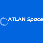 شعار ATLAN Space على خلفيته الرسمية الزرقاء